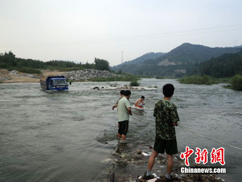 ��������һ��ɳ����ɽ��Χ����������Ӫ�ȳɹ�