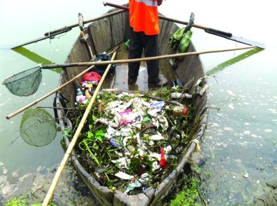 ����һ��������Ư�����̰봬�¼�ԭ���в�����ͼ��