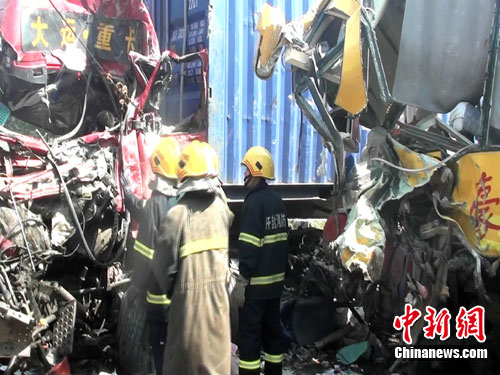 310���������ͳ������ײ5���˿ͱ��׳�����