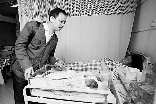 ��·ҽ����ͷ��������·�ˡ�Χ������ʱ������ͼ��