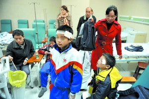 �㶫˳��һУ��������ײ����37��ѧ�����ˣ�ͼ����2��