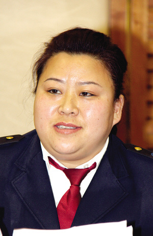女司机勇斗持刀歹徒获嘉奖 事迹写入初中教材(图)