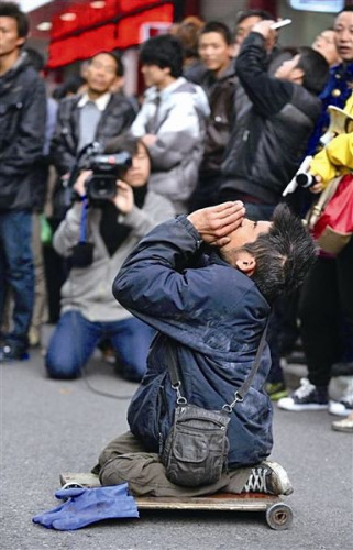 �м���ؤ�������硱����������Ȱ�������ߣ�ͼ��