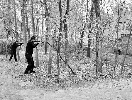 �������ǳ���Ұ��Ϯ��6�������ؾ����У�ͼ��