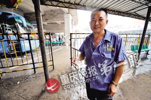 清洁工经常找媒体要表扬称为让更多人做好事