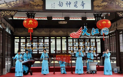 ��ý��������Ҥ���������䡰����ʫ��