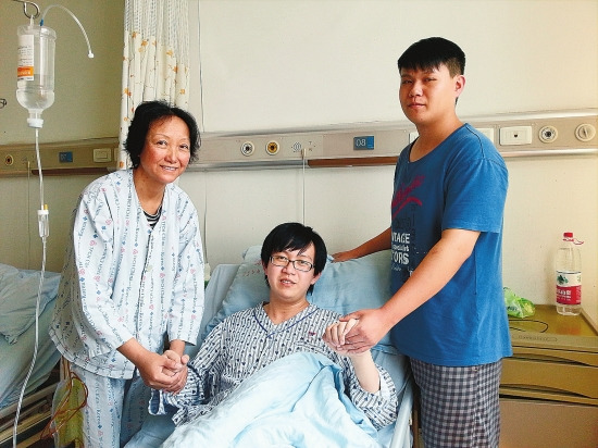 母亲患肝硬化隐瞒病情“80后”儿子捐肝救母