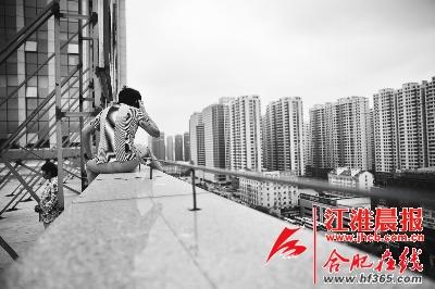 两女子讨债不成跳楼相逼欠债者已出面协调(图)