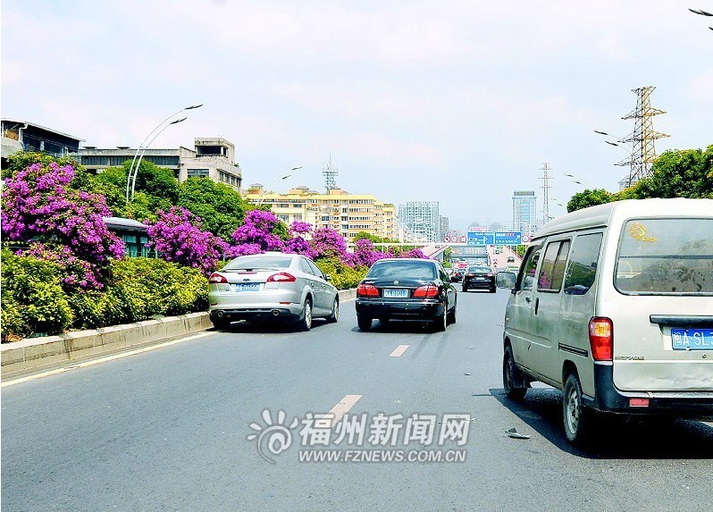 �������̻����ᴩ��·����ײ�����¹���