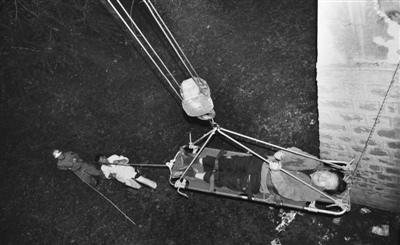 ���Ӹ���·�ߡ����㡱һ�Ųȿ�׹�������