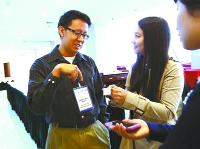 ����ѧ���人�����������������ϳ��շ�200Ԫ