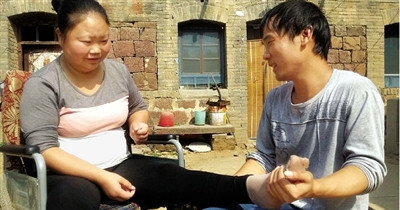 90��С���չ�̱��Ů��4����Ļ����һ����