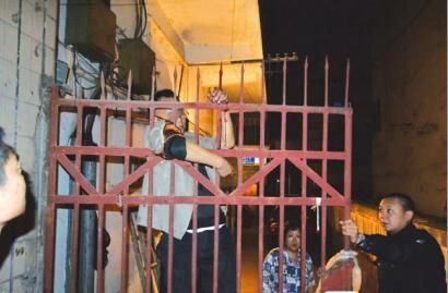 ���Ӿƺ󷭴��Żؼ����Ʊ������̴���ͼ��