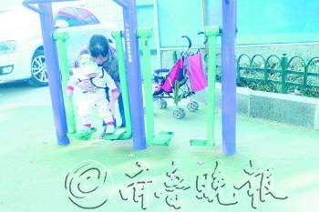 广场健身器材多数超期“服役”三分之一损坏