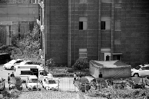 女儿公差遇车祸瘫痪索要医疗费未果老爸欲跳楼