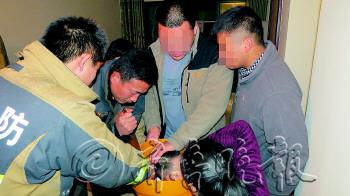 2�꺢ͯ��������������ͷ������ס���ӣ�ͼ��