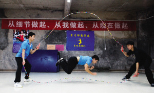 ���ݸ�Уѧ����������»�������������������ͼ��