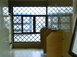 ���ݻ�վ�в���͸������Ϸ�����ѹ��ɽ��ͼ��