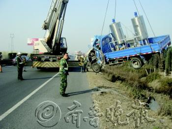 ��������Ͳ���3��17���¹�12������ҹ�䣨ͼ��