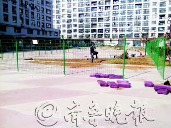 �׶�԰ռС�㳡��������У�����Ѿ�����