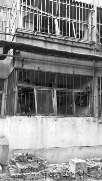 С��ס����Ȼ����ը�꼰�ھ�6��¥����ȫ������