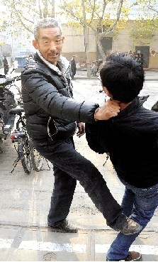 ���������ˡ�ͽ������͵��������Ѳ���ӹ���6��