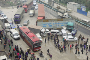 ����ĳ�����г�ǰ20������������ײ��Ϊɲ��ʧ��