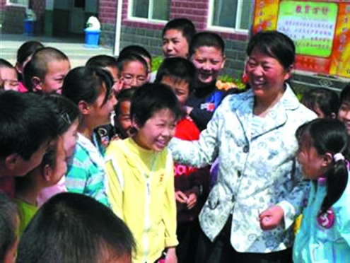 Ů�����������������ض�ͯѧУ������ǧ������