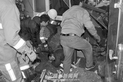 �����Ϻ�ɽ�廬�¾�ʯ�һ����޳��������˱���