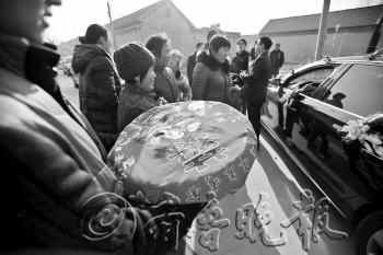 山东多地农村男女比例失调男孩找对象艰难