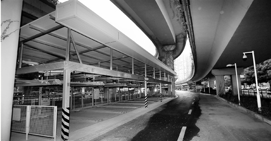 评论:别让公建停车库这样积灰