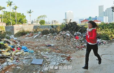 ���ӱ��ܱ�ϵƤ���Գ�����ҩ����Ů���٣�ͼ��