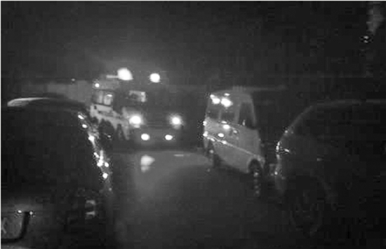 С����·����ͣ������������·�Ȼ�������������