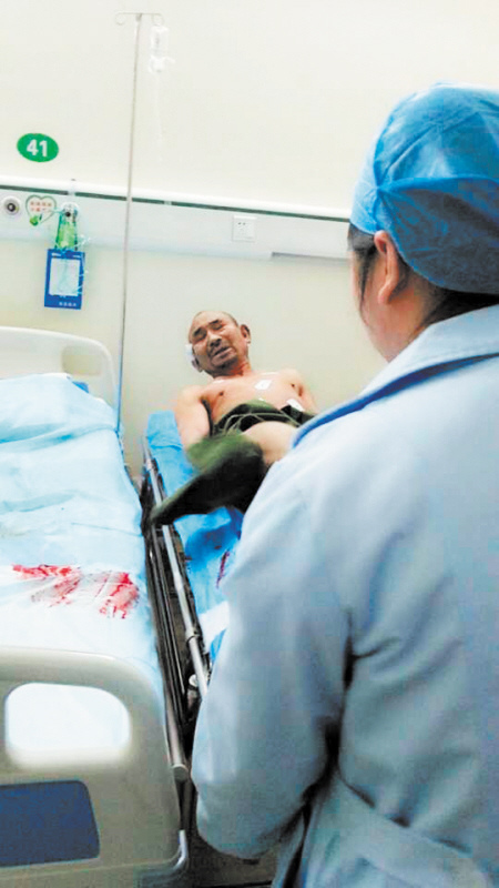 ����ɨ��·��ײ�Գ�û������ҽԺ����Ǯ�Ⱦ���