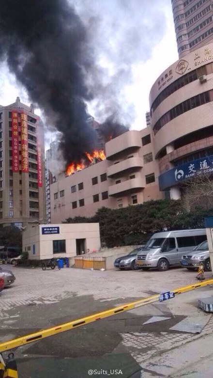 �Ϻ�һ������ö�¥���δ�����Ա������ͼ��