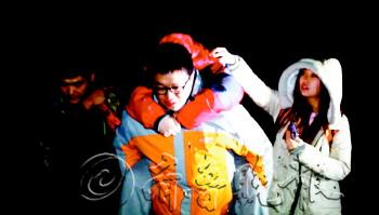 5����ͽ���2300������ʱ12��ÿ�˽���100Ԫ