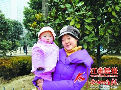 34岁辣妈7年拍万张照片记录女儿成长(图)