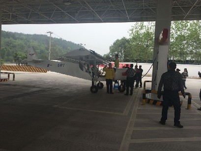 �����ɻ�ͻ���Ĵ���··�߼��ͷ���ԱΪ����