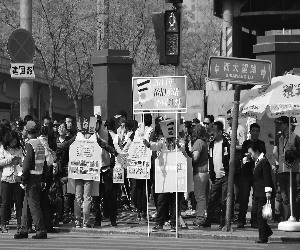 �����������˴����һ�����˴���������Ѷž�