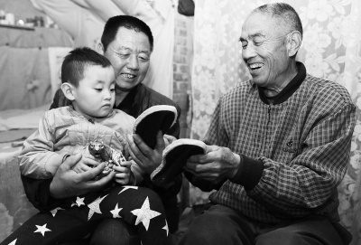 ����52���ȳ���ˮ��27�˾�������һ���ˣ�ͼ��