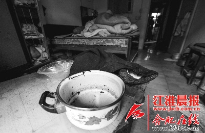 独居老太三天未进食大小便失禁儿子:可能回来