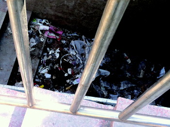 �㳡����ͨ������ʱ�����������ձ�س���Ѭ��