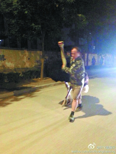 ����һ�����ͷ���Ŵ�·���ɴ����������ӣ�ͼ��