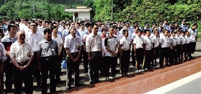 干部为救落水中学生牺牲母亲至今不知儿去世(图)