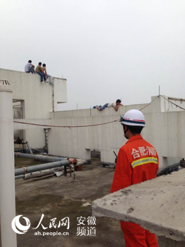 �Ϸ�8��װ�޹�Ϊ��н����¥������ҵ���³�ʧ��