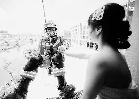 ������æѵ����Ͼ�Ļ�ɴ��δ����ѡ��ѵ������ͼ��