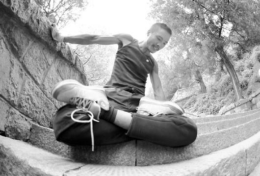 С���λ��̱��ʱ24Сʱͽ�ֵǶ�̩ɽ��ͼ��