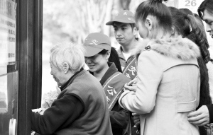 ʯ��ׯ��������б���ͬ230�����˴γ���ѹ���