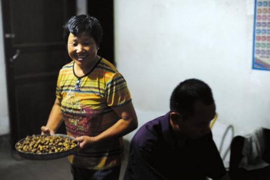 男子不满父亲念叨催婚赌气离家流浪15年(图)