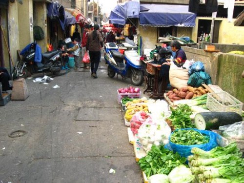 露宿街头住地下室在大城市找个住处有多难?(图)